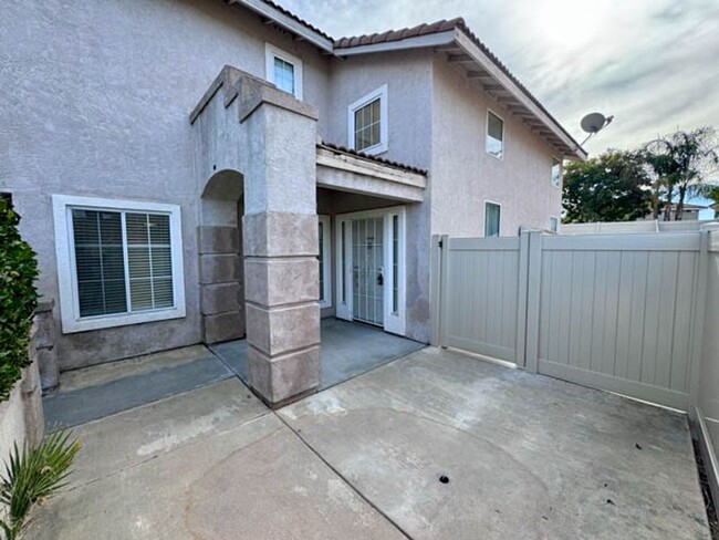 Building Photo - Recently upgraded 5 bedroom South Temecula...