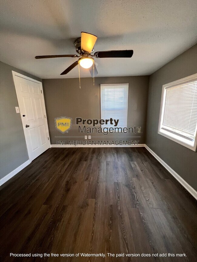 Foto del edificio - 2515 E 72nd St