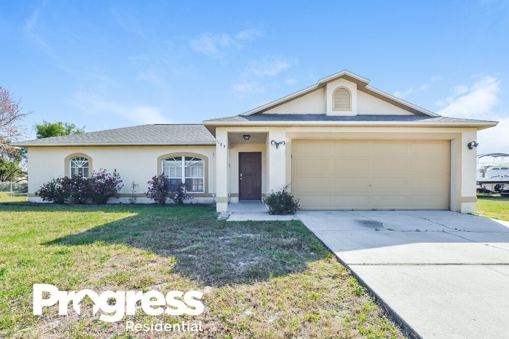 Foto principal - 1183 E Hancock Dr