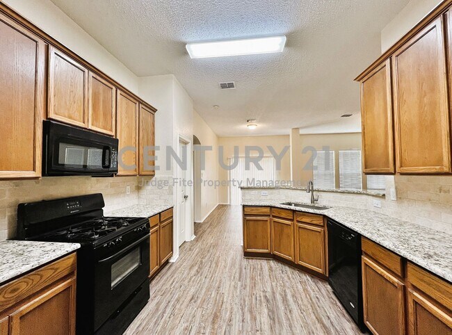 Building Photo - Lovely 4/2/2 in Grand Prairie For Rent!