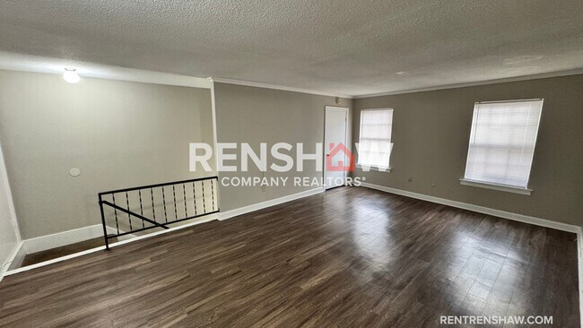 Building Photo - 3212 13 Colony Mall