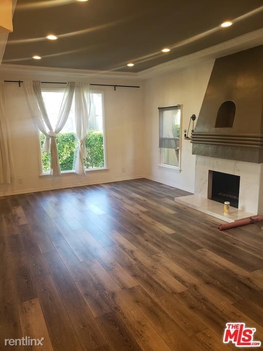 Building Photo - 3 br, 2 bath Condo - 1225 S Hayworth Ave