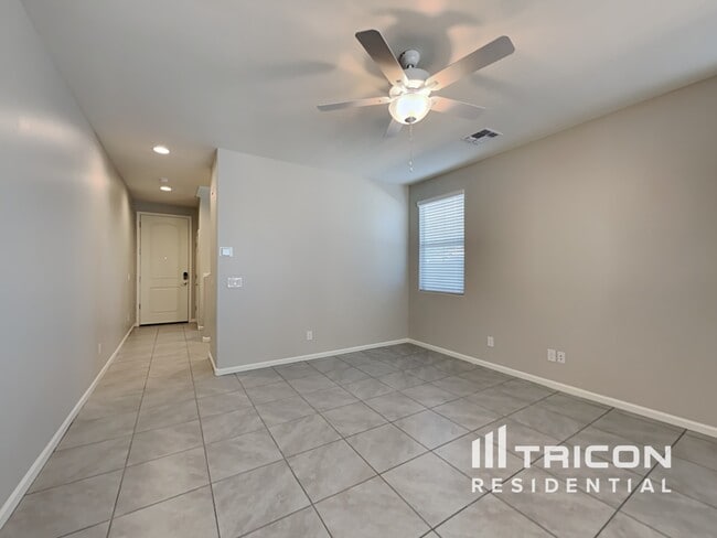 Building Photo - 8632 E Posada Ave