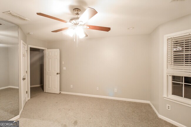 Building Photo - 77 Highland Falls Dr
