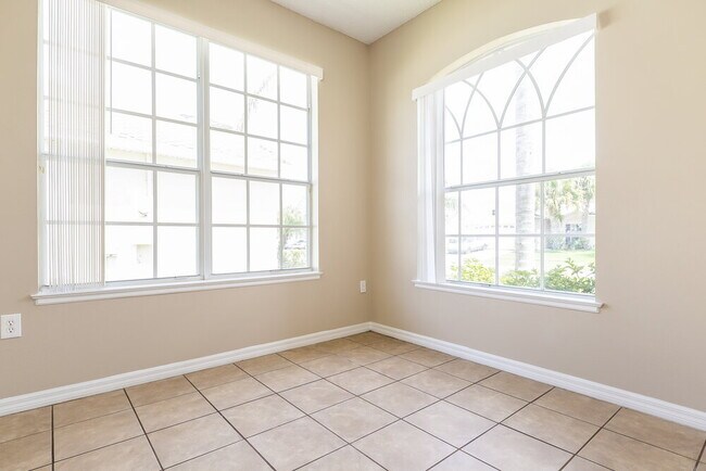 Foto del edificio - 1342 Sun Meadow Dr