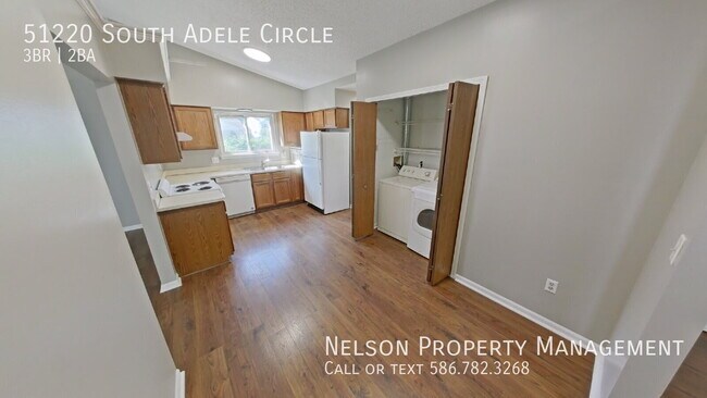 Foto del edificio - 51220 S Adele Cir