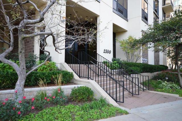 Primary Photo - 2500 N Lakeview Ave
