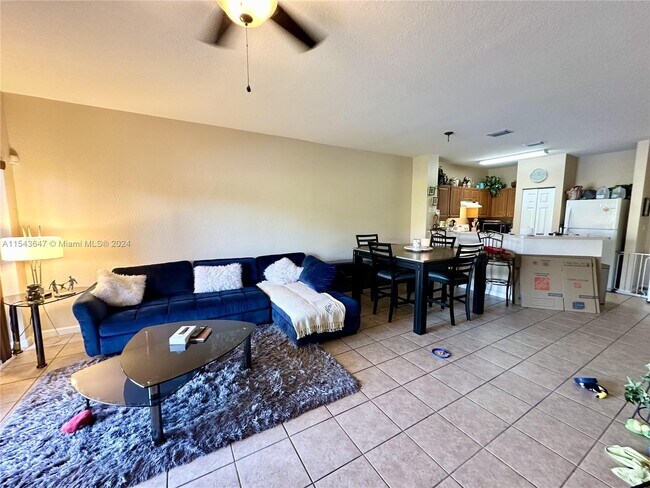 Foto del edificio - 5747 Isles Cir