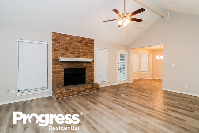Building Photo - 6553 Highview Terrace