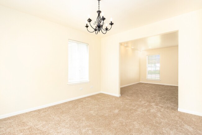 Building Photo - 1016 Sanctuary Ln