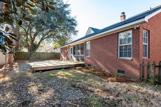 Photo - 1291 Chatfield St House