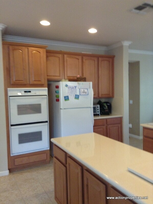 Building Photo - Action Properties R.E.S. Inc. Offering Beautiful Highland Park Single Story 3 Car, 4 Bedroom, Gar...