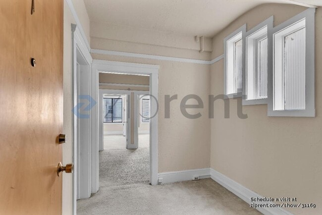 Building Photo - 1323 Leavenworth St
