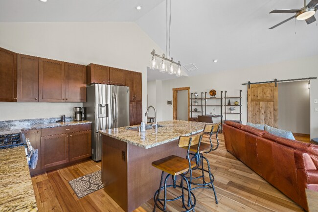 Building Photo - 498 S Badger Trail