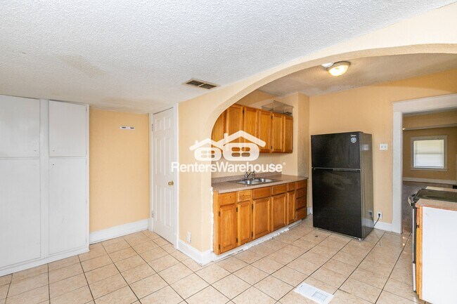 Building Photo - 4038 Bellefontaine Ave