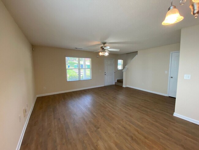 Foto del edificio - BRIDGEWATER HOME! PRE-LEASING FOR AUGUST 1st 2026!