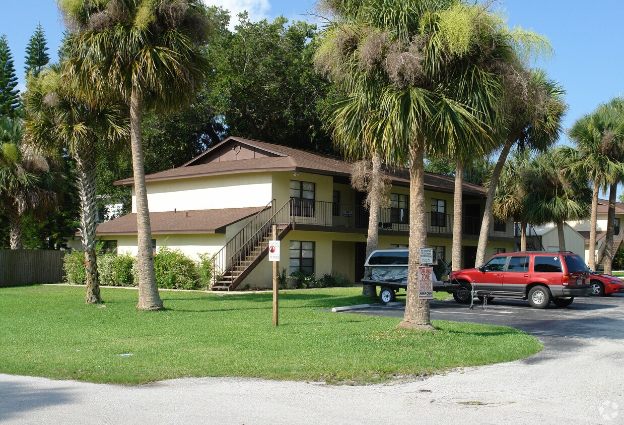 Building Photo - Vanessa Apartments