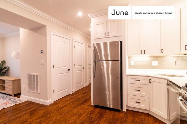 Foto del edificio - Room in Shared 4 bed/1.5 bath home
