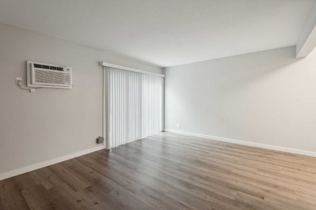 Foto del edificio - 15749 Francisquito Ave