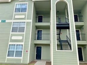 Building Photo - 2550 N Alafaya Trail
