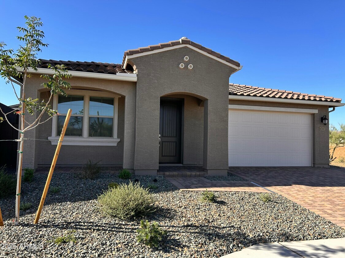 Foto principal - 4347 W Bradshaw Creek Ln