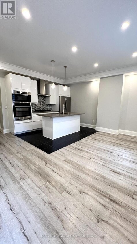 Primary Photo - 118 Bellevue Ave