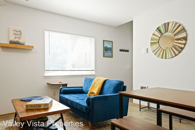 Building Photo - 2 br, 1.5 bath House - 431 2nd Ave W