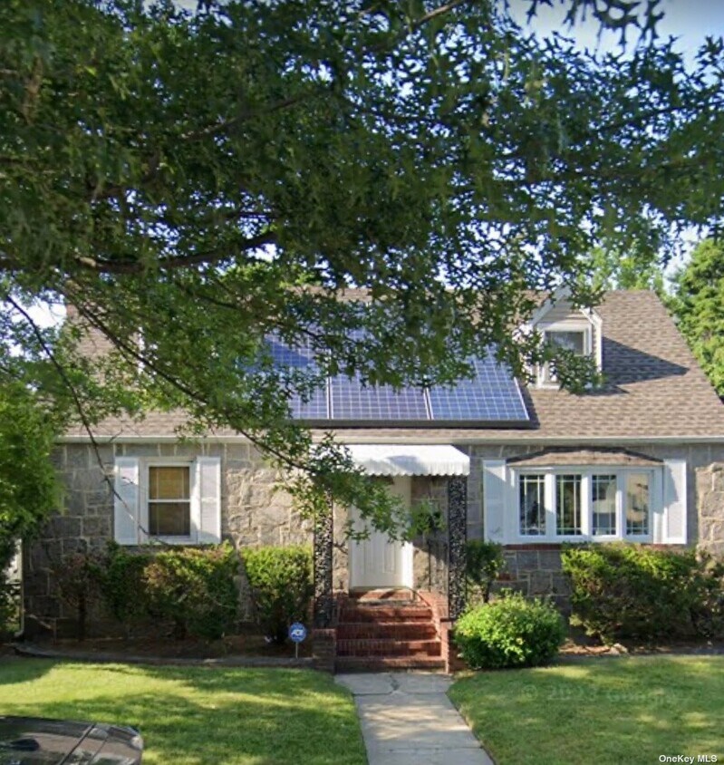 Primary Photo - 133 Elm St