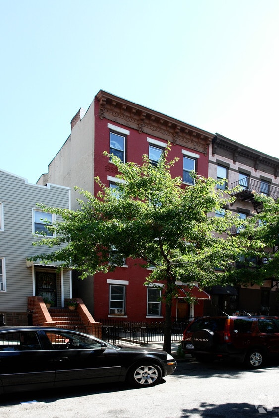 Primary Photo - 179 12th St