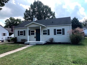 Building Photo - 1431 Lincoln Dr