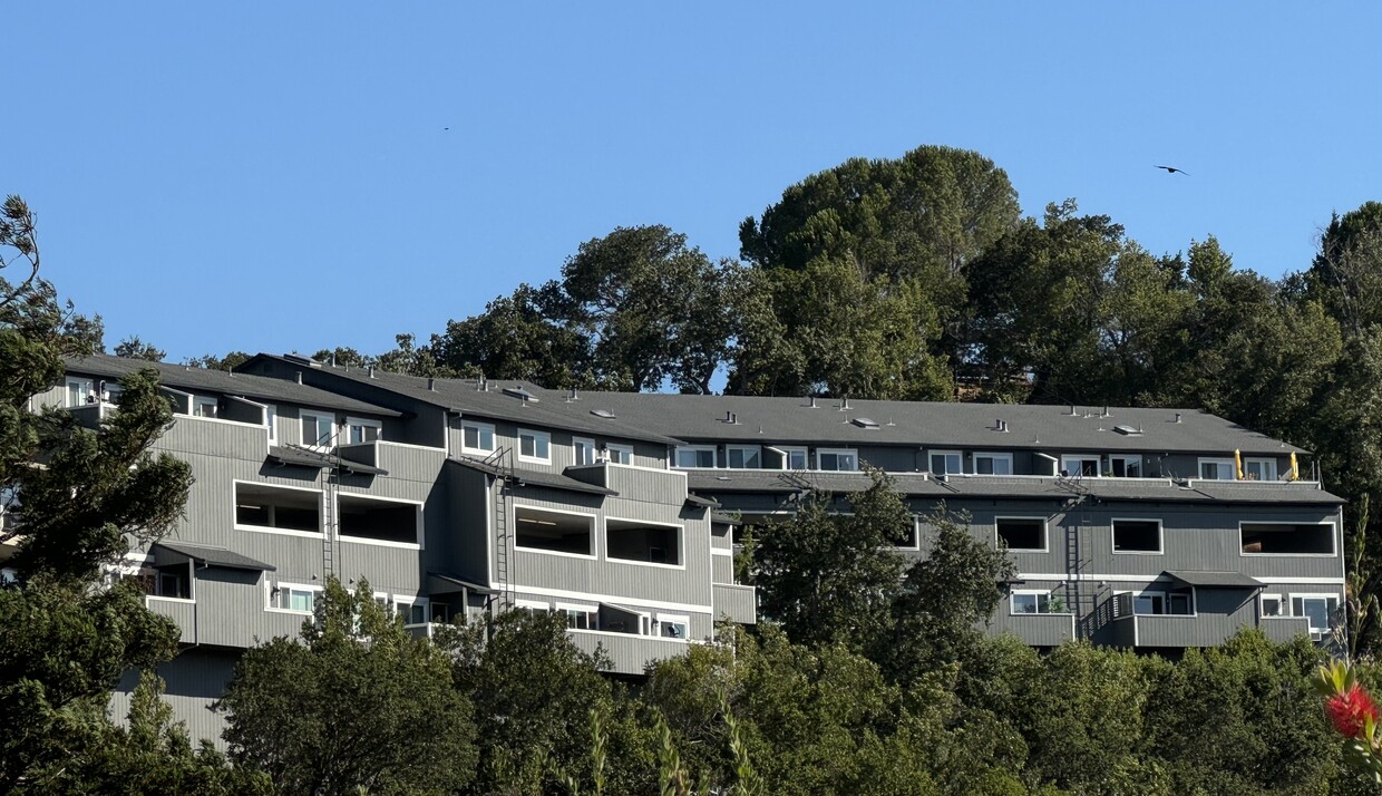 Vista de la colina de Oaktops - The Oaktops Apartments