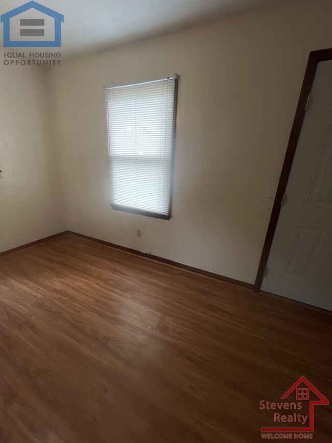 Foto del edificio - 6051 Nashville Hwy