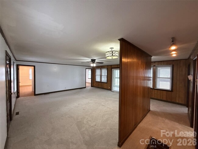 Building Photo - 3628 Brooks Ln