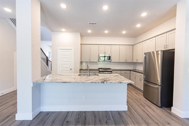 Foto del edificio - 632 Rose Cottage Pl