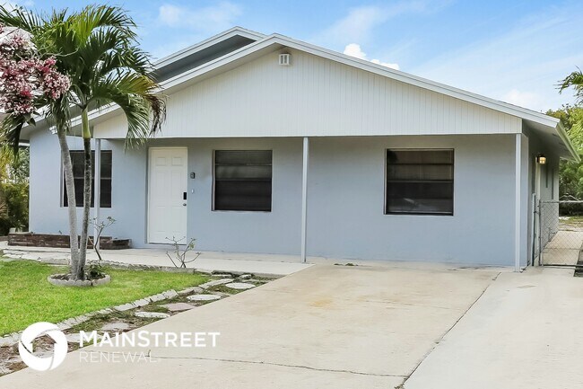 Building Photo - 611 Alpine Ave