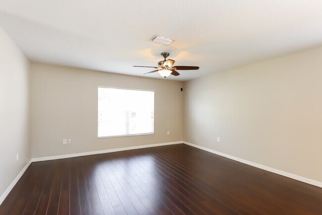 Building Photo - 10721 Shady Preserve Dr