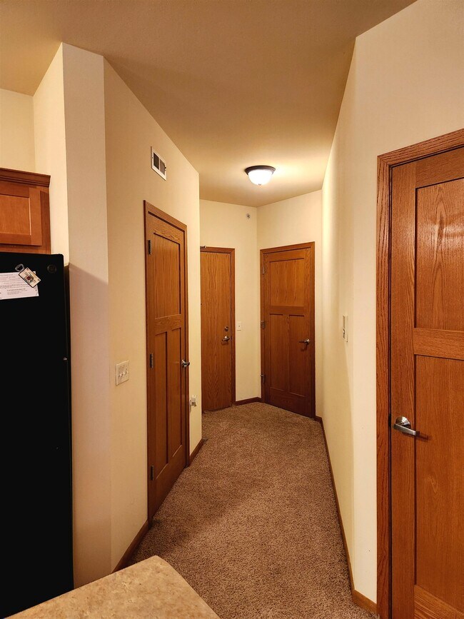 Building Photo - 9328 Silverstone Ln