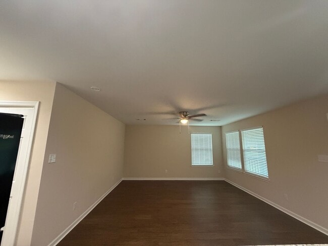 Building Photo - New Home! 4/2!