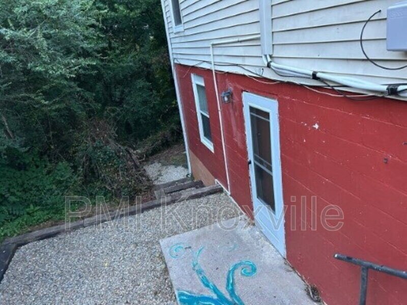 Photo - 417 Landau Dr