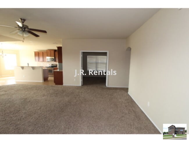 Building Photo - 2304 Mike Dr