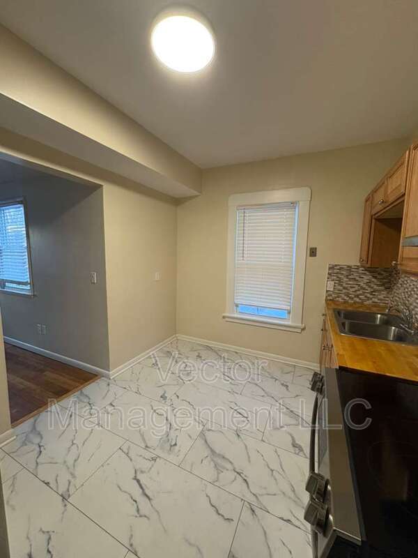 Foto del edificio - 1400 Ella T Grasso Blvd