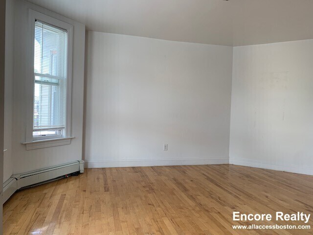 Building Photo - 85 Stoughton St