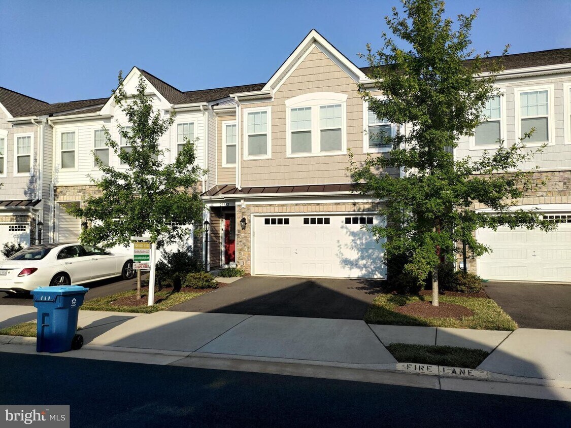23592 Kindred Terrace, Ashburn, VA 20148 Townhouse for Rent in