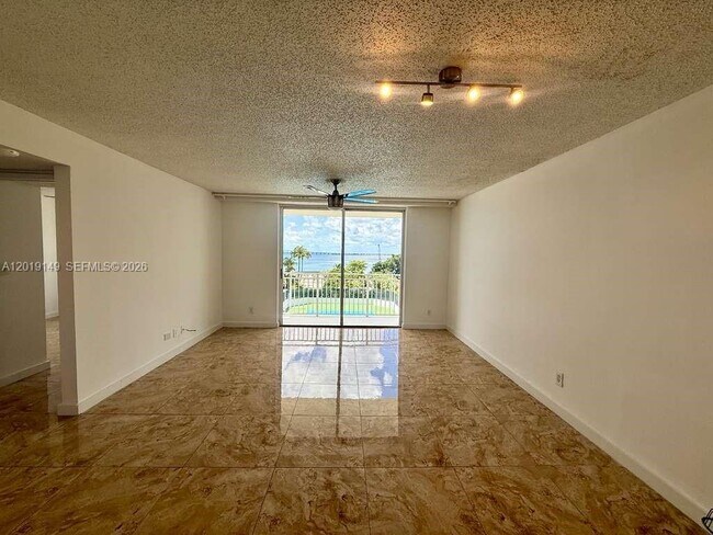 Foto del edificio - 770 Claughton Island Dr