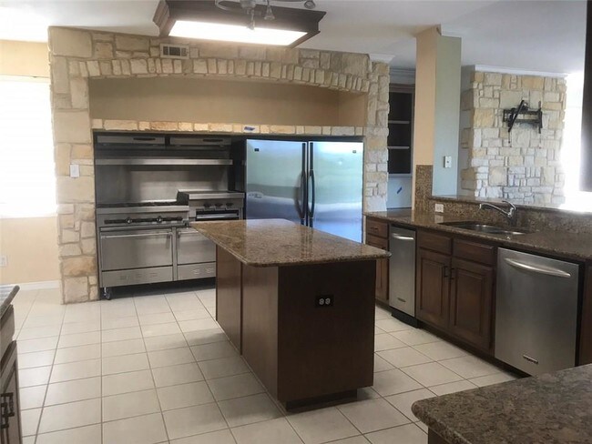 Building Photo - 7312 Stoney Point Dr