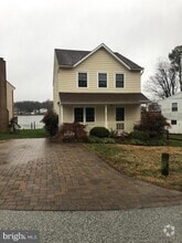 Building Photo - 1330 Washington Dr