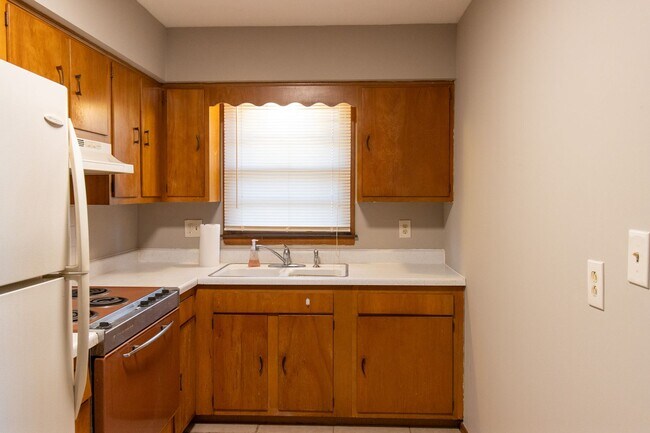 Foto del edificio - 2800 Fairhaven Dr