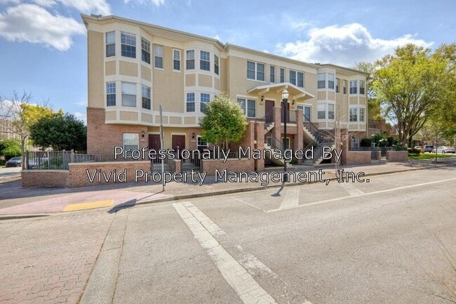 Building Photo - 513 N Market St