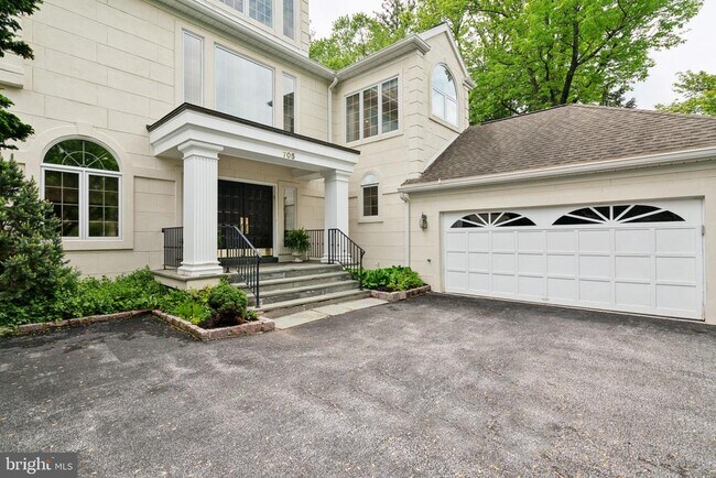 Foto del edificio - 705 Canterbury Ln