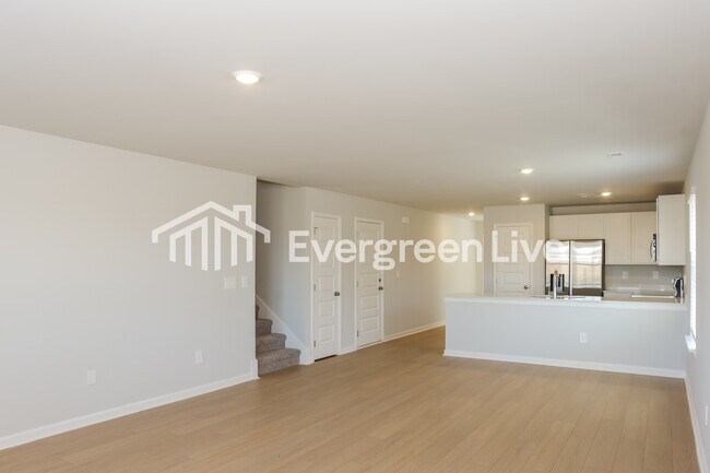 Foto del edificio - 17773 TIPPER LN